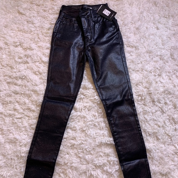 Black faux leather pants - Picture 2 of 10